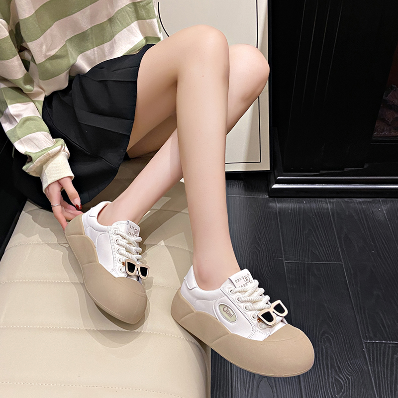 CRLAYDK 2024 Nuovo Designer Carino Donne Occhiali Da Ginnastica Big Toe Piattaforma Scarpe di Moda Slip On Skateboard Walking Tennis per le Ragazze