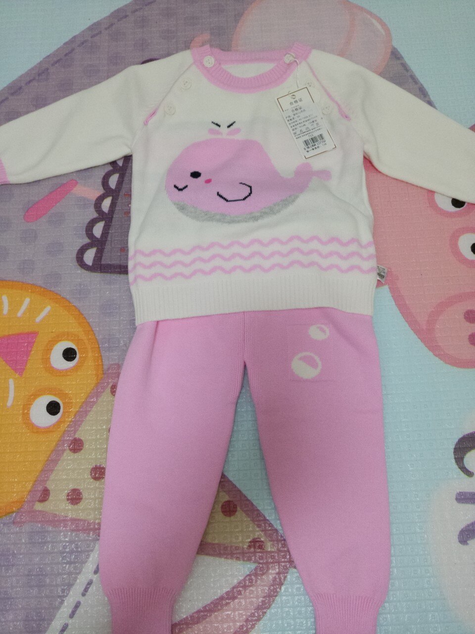 Warme truien met baby walvis patronen
