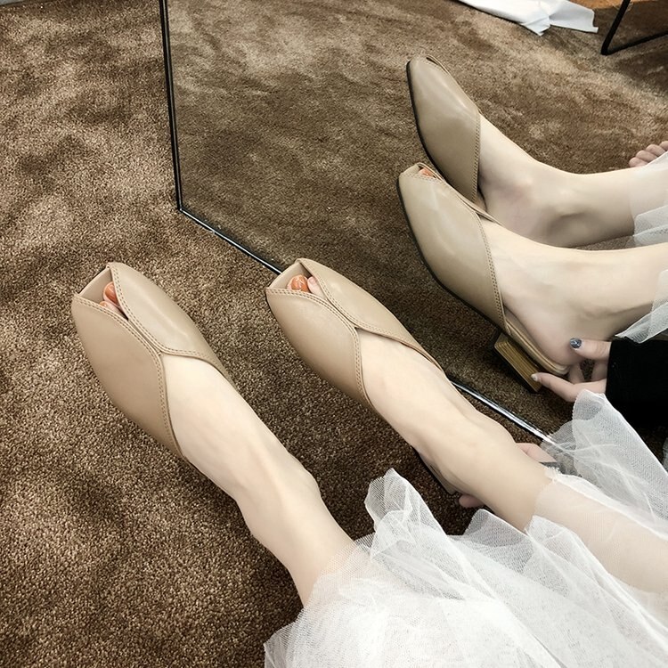 Peep toe tofflor mules skor kvinnor med chunky heel läder pumps sandaler sommar vår casual drags slides 4 cm