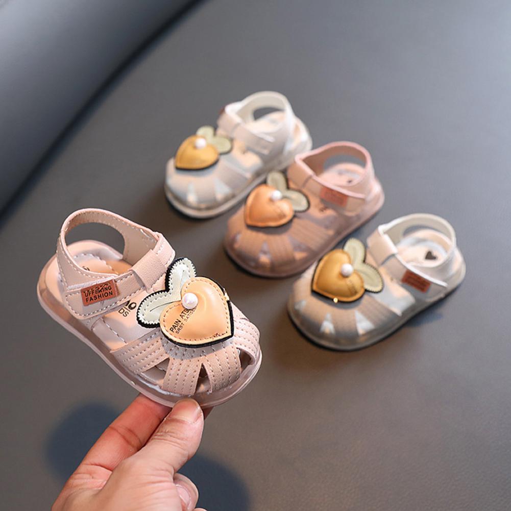 1Pair Practical Summer Beach Little Girl Sandals Summer Kids Shoes Cartoon Impact Absorption