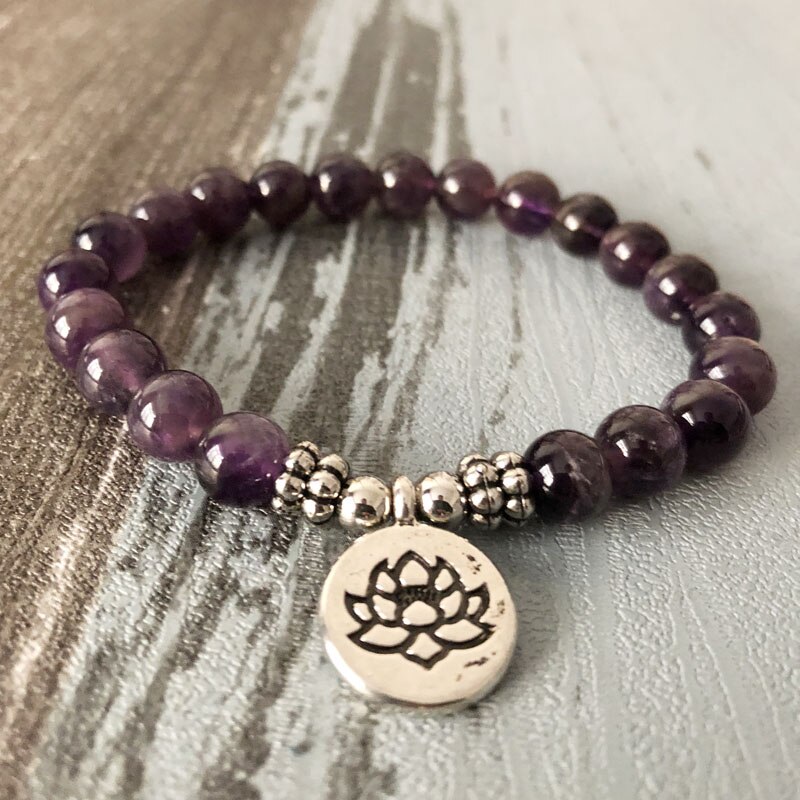 Ametyster buddha armbånd yoga lotus charme håndled lilla sten beaded buddhist armbånd til kvinder og mænd: Sølv lotus