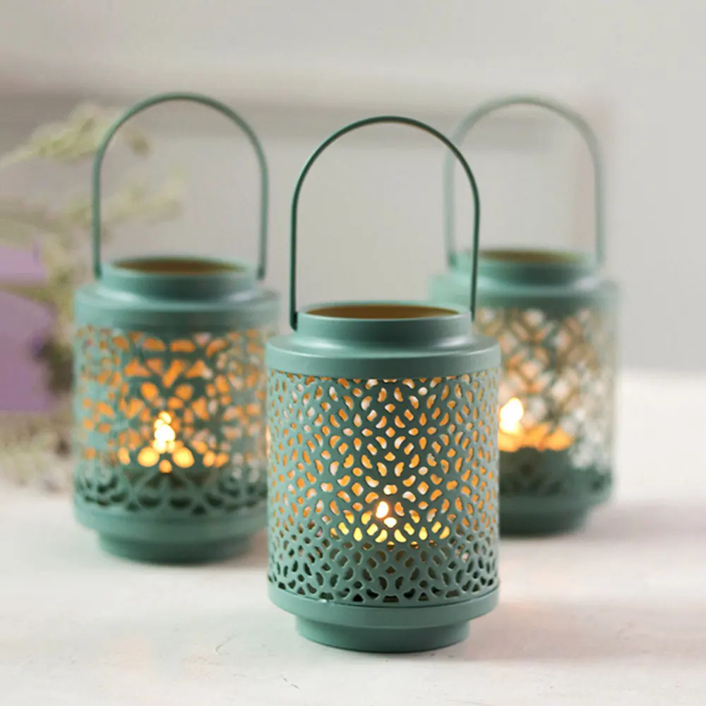 Hollow Iron Lantern Home Decor Candle Holders Wedding Decoration Accessories Candlesticks For Candelabro Centerpiece