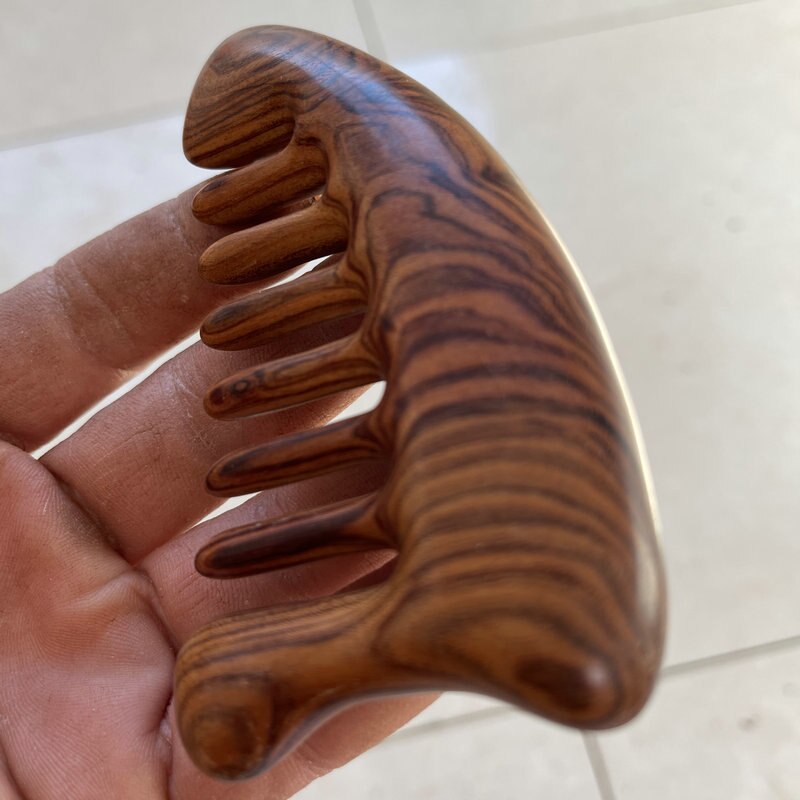 Peine de bolsillo de madera Natural para SPA, cepillo de masaje de cabeza de cuero cabelludo Guasha, masajeador dentado ancho, herramienta de peinado del cabello para el cuidado de la salud, 1 pieza: Brown