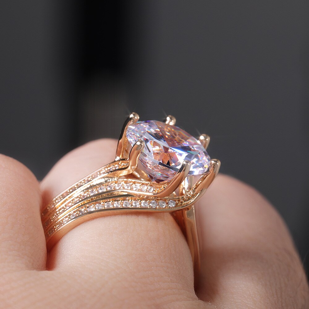 Stijlvolle Gold Kleur Classic Wedding Vrouwen Ring Eenvoudige Vinger Ringen Met Midden Verharde Cz Stones Delicate Vrouwelijke Engagement Sieraden