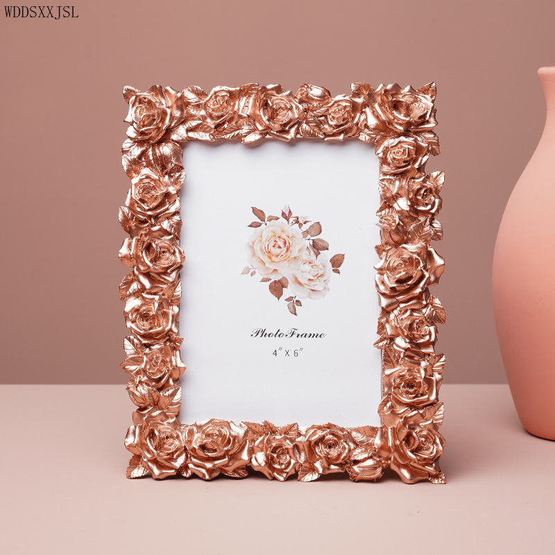 Wddsxxjsl Europese Stijl Rose Reliëf Fotolijst Ornamenten Rose Gold Kantoor Nachtkastje Fotolijst Home Decoratie