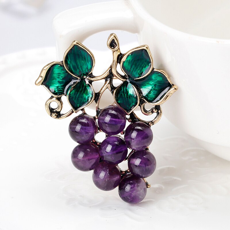 1Pc Woman/Girl Grapes Brooch Classic Charm Accessories Simple Antique Corsage Badge All-match