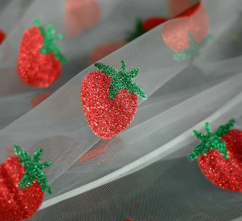 Bronzing trykning stof stempling trykning blonder stof, rød jordbær tyl mesh blonder 5 farver på lager populær: Off white