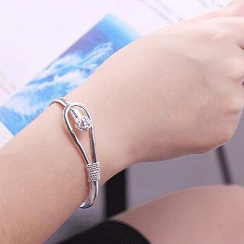 Frauen Attraktive Einfache Rose Manschette Armreif Armband Große Frauen Armband Schmuck Stil Für Mädchen