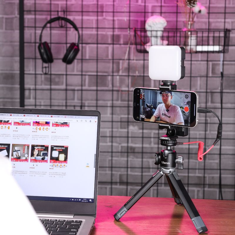 Ulanzi ST-27 Metal Vertical Shooting Phone Mount Holder Clip with Cold Shoe for Rode Wireless Go Microphone Video Light Vlog
