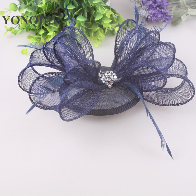 Bruid dames charmant getrouwd fascinerend sinamay hoeden hoed veren feesthoeden kerk haaraccessoires bruids
