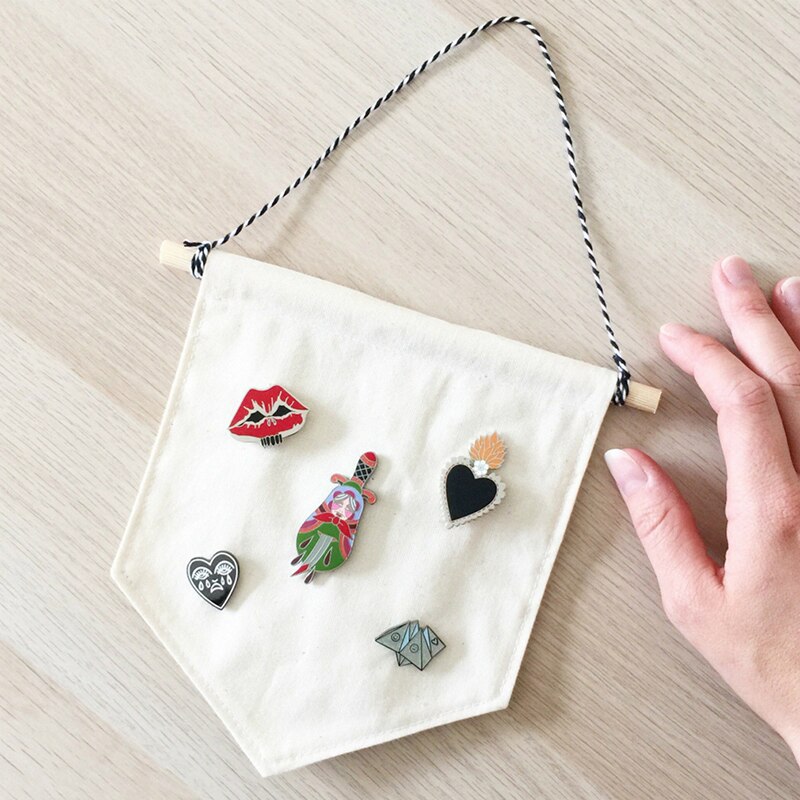 Decoração do quarto das crianças pendurado crachá de armazenamento de parede pendurado estilo nórdico multifuncional 3 cor broche display pingente