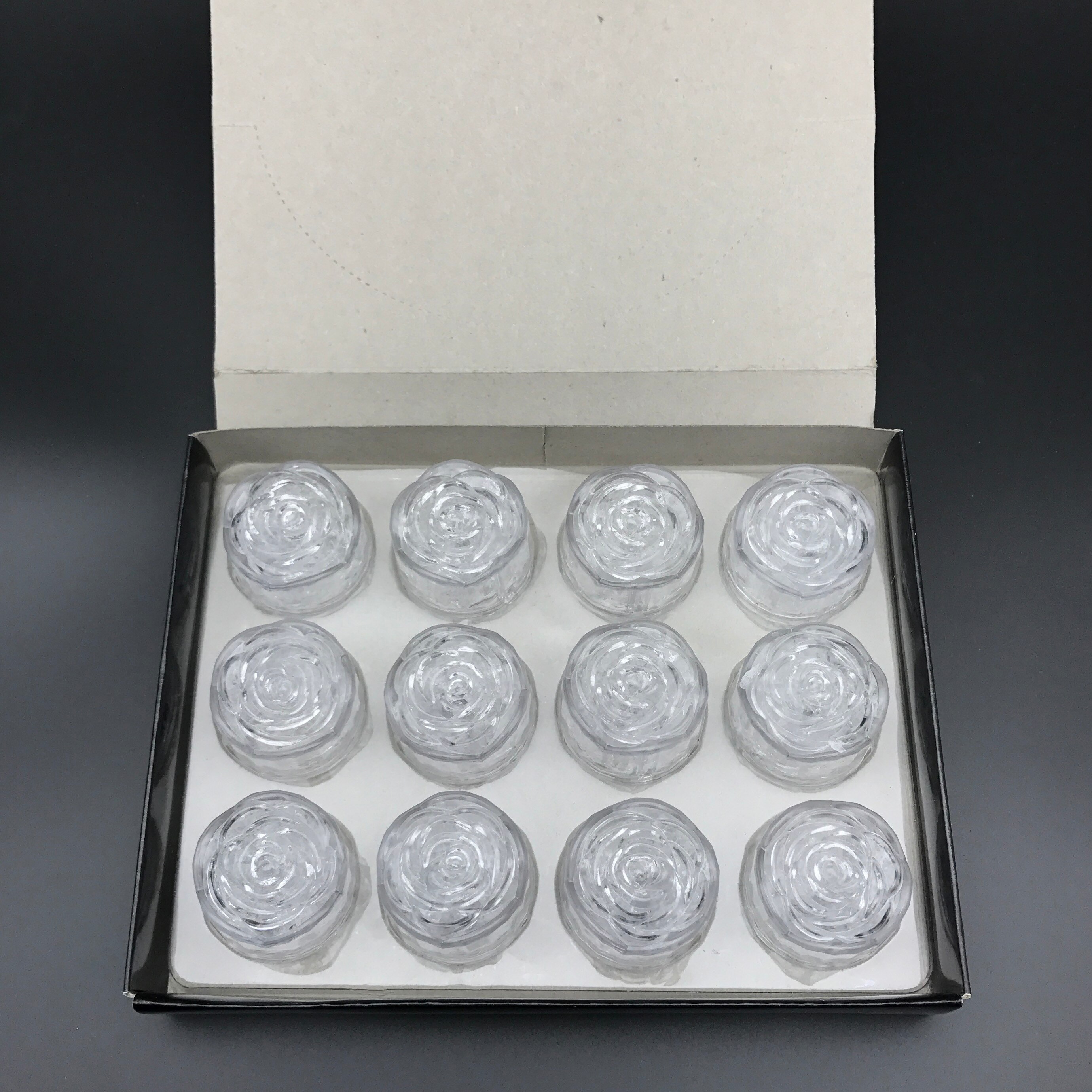12 stuks plastic meerkleurige lichtgevende ijsblokjes met kleurrijk licht voor halloweenfeest, bruiloft, club, bar, champagnetorendecoratie