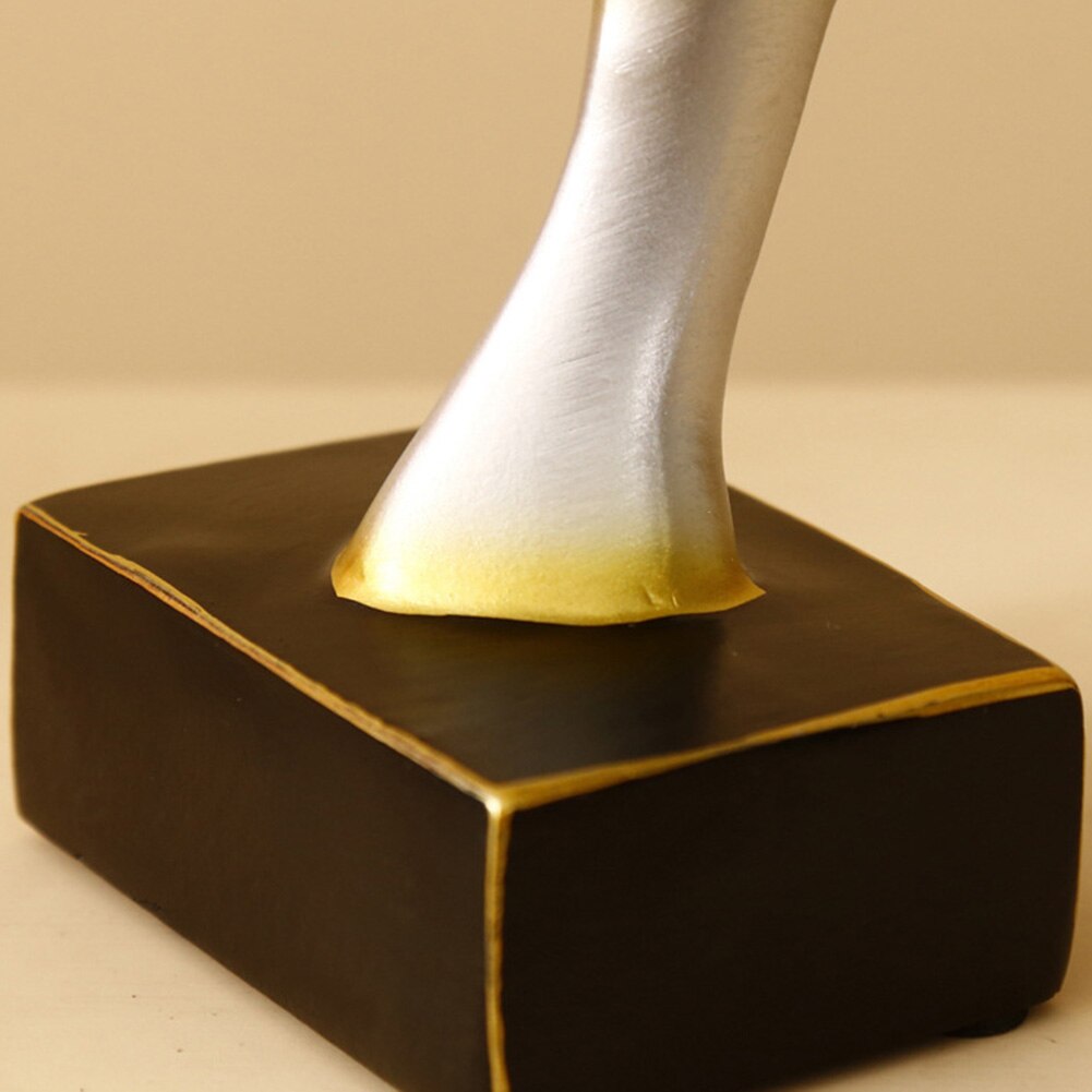 Resin Decorative Statues Simulated Abstract Open Wing Bird Statue Home Statues Animal Sculpture Wall Art Decoration Home Decor