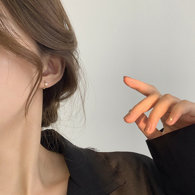 modisch Zirkon Band Ohrringe für Frauen Gold Einfache Geometrische Platz CZ Kleine Huggie Ohrringe Mädchen Reifen Nieten pendientes