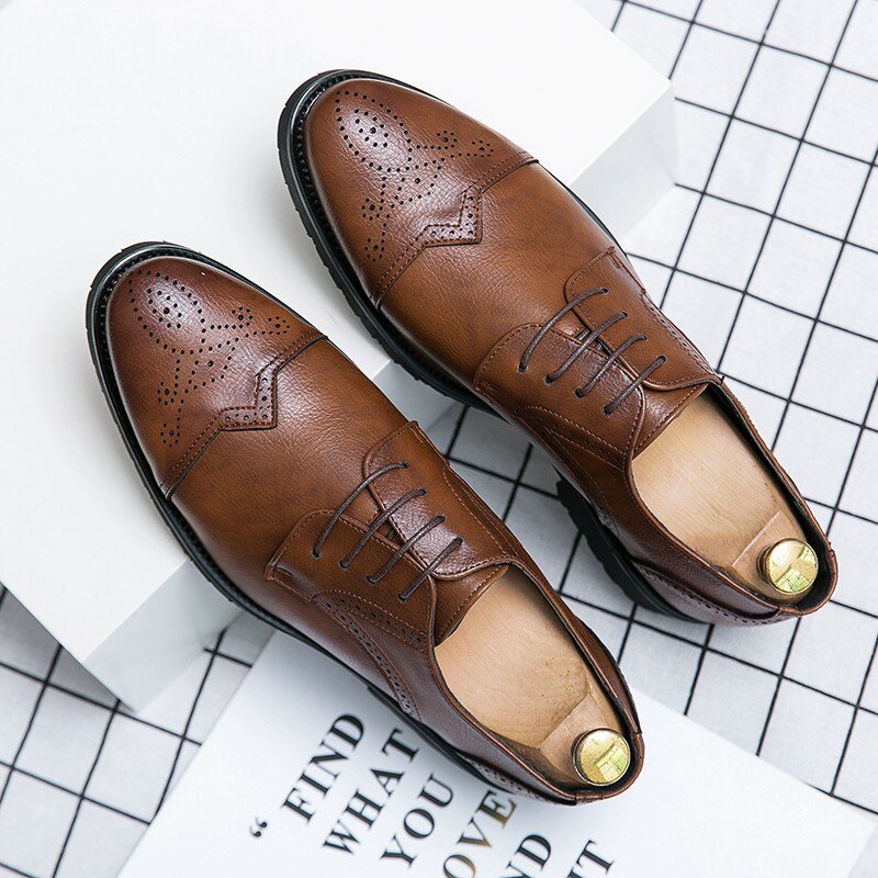 Calzature scarpe Brogue da uomo marroni 38-47 scarpe eleganti da sposa in pelle scarpe stringate da ufficio scarpe formali da uomo scuola oxford da festa maschile Plus