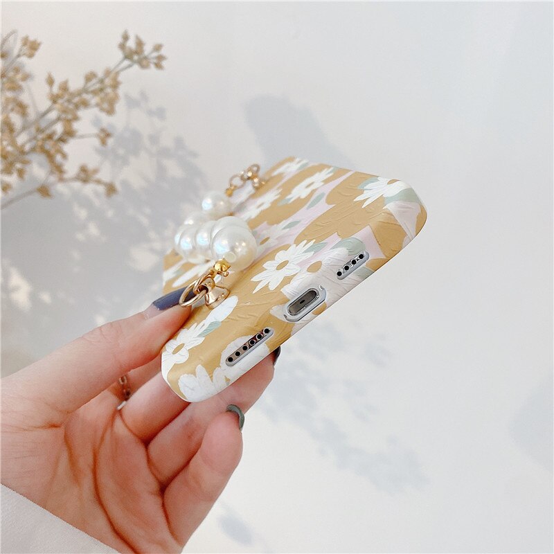 Pearl rhinestone wrist bracelet Flower Daisy Art case For iphone 12 11 Pro Max X XR Xs max 7 8Plus SE2020 Protective case