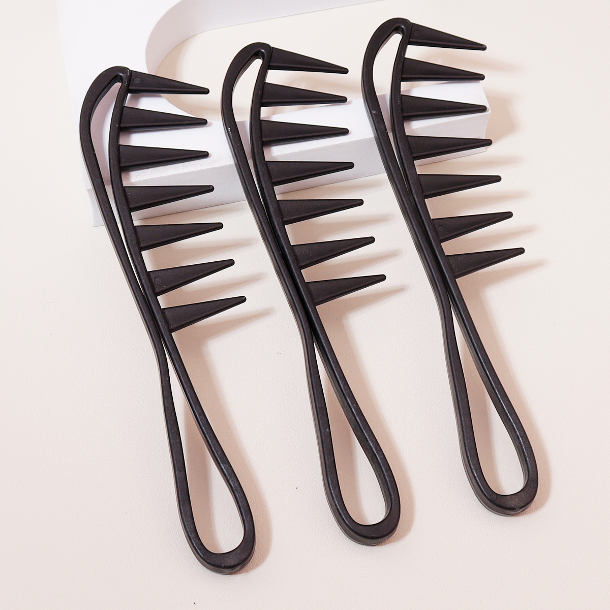Peine grande para el cabello con dientes anchos, peine para depilación Shun, adecuado para cabello seco y húmedo, adecuado para hombres y mujeres: Negro