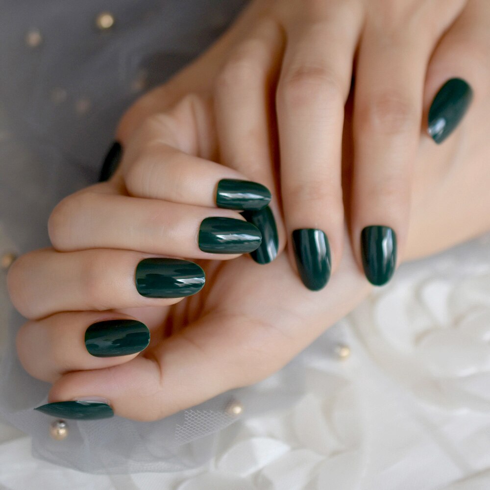 Uv-lichtbruine nagels, ovale gelnagels, kunstnagels, effen kleur, korte manicure, kunsttips, ovaal met kleeflipjes: L5204