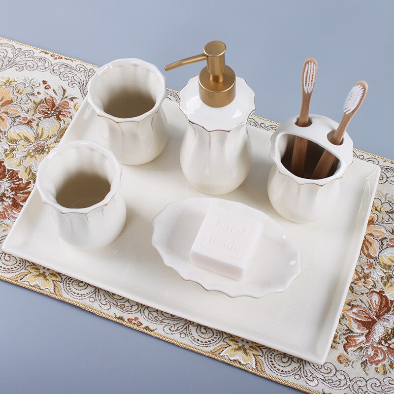 4 Stuks En 5 Stks/partij Jingdezhen Keramische Toiletartikelen 4 Stks/partij Of 5 Stks/partij Badkamer Kit Home Decoratie