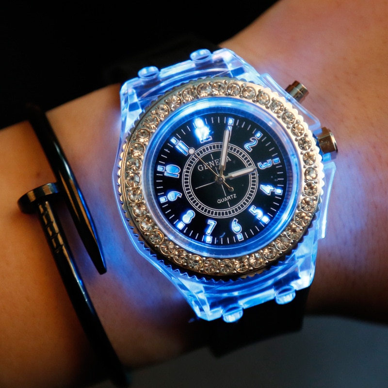 Nachtlampje Lichtgevend Horloge Mannen Vrouwen Diamond Led Flash Paar Silicon Genève Quartz Horloges Relogio Musculino
