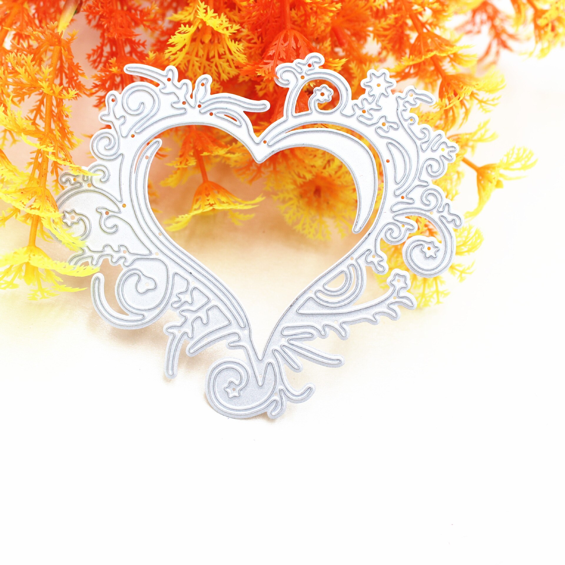 Heart-shaped Lace Hollow Frame Metal Steel Cutting Dies Stencil DIY Scrapbooking Paper Card Decoration Embossing Die Template