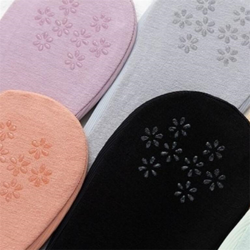 4 Pairs Ice Silk Boat Socks Women&#39;s Invisible Socks Summer Thin Silicone Non-slip Socks with Cotton Bottom