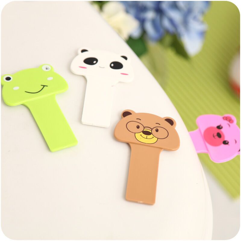 1pcs Cute cartoon Toilet Seat Holder Sanitary Closestool Seat Cover Lift Handle Seat Cover Lifter Portable Toilet Accessories