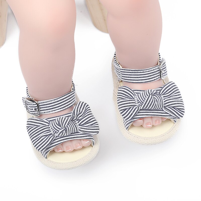 ¡Novedad de ! Sandalias informales para niñas. Zapatos planos antideslizantes con suela suave para niños pequeños. Primeros zapatos de andar para niñas de verano.
