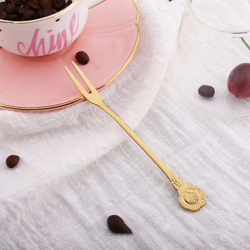 4 stk rustfrit stål børn mini dessert gaffel salat frugt gaffel blomster indretning børneservice julefrokost prikkers: 4 stk guld a