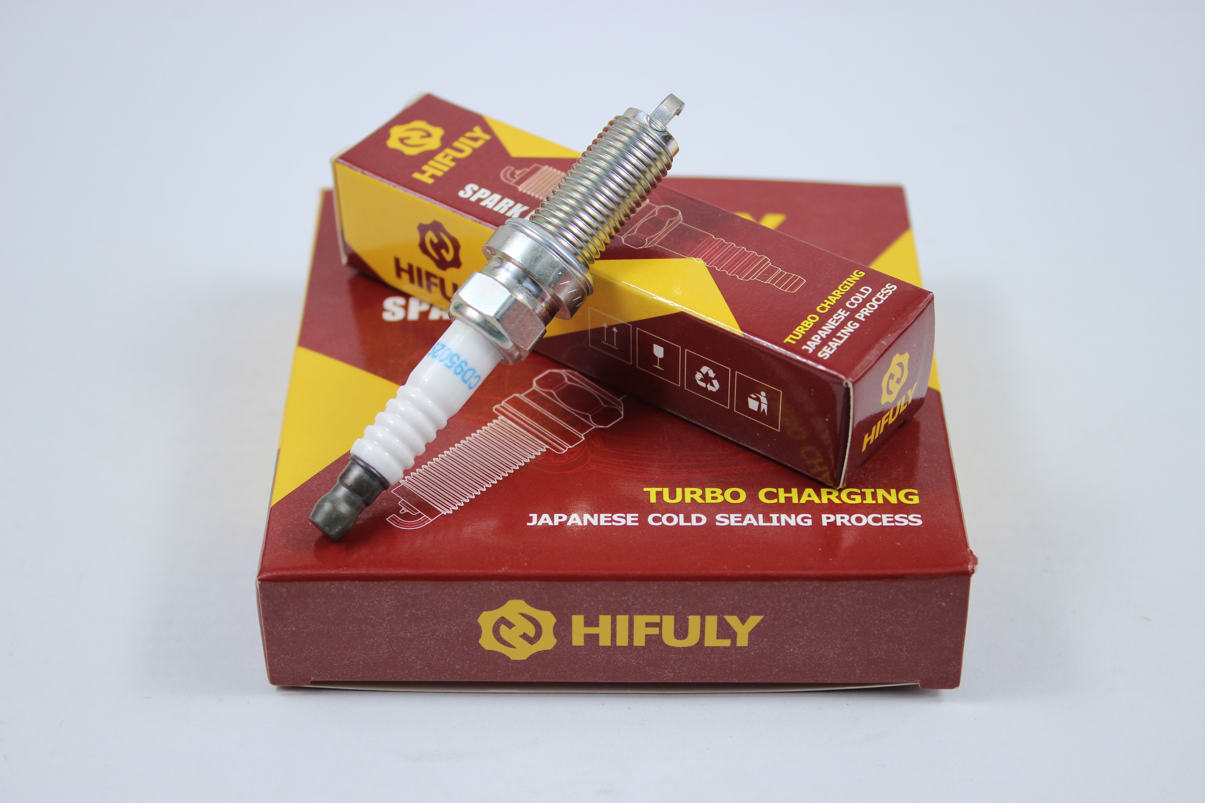 Sparks plug for Prado 2.7L Lexus GX400 4.0L ILFR6T11 for 1set(4pcs)