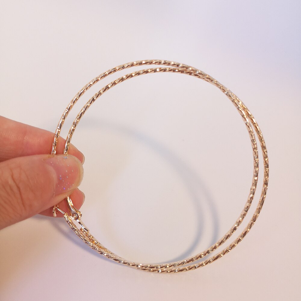 BLIJERY Glanzende Twisted Grote Hoepel Oorbellen voor Vrouwen Sieraden Basketbal Brincos Temperament Ronde Cirkel Oorbellen Boucles d'oreill: Goud-kleur