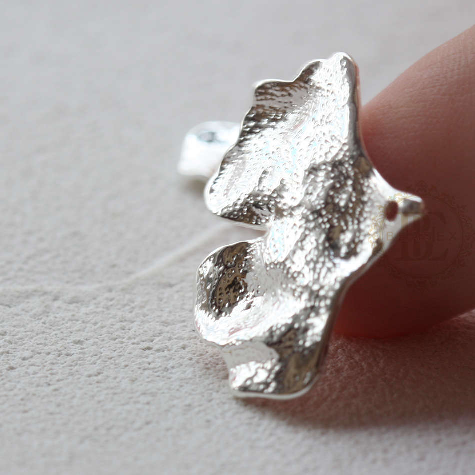 Ciondolo foglia di Ginkgo in ottone massiccio placcato premio uno pezzo-29x22mm (4713C): arancia