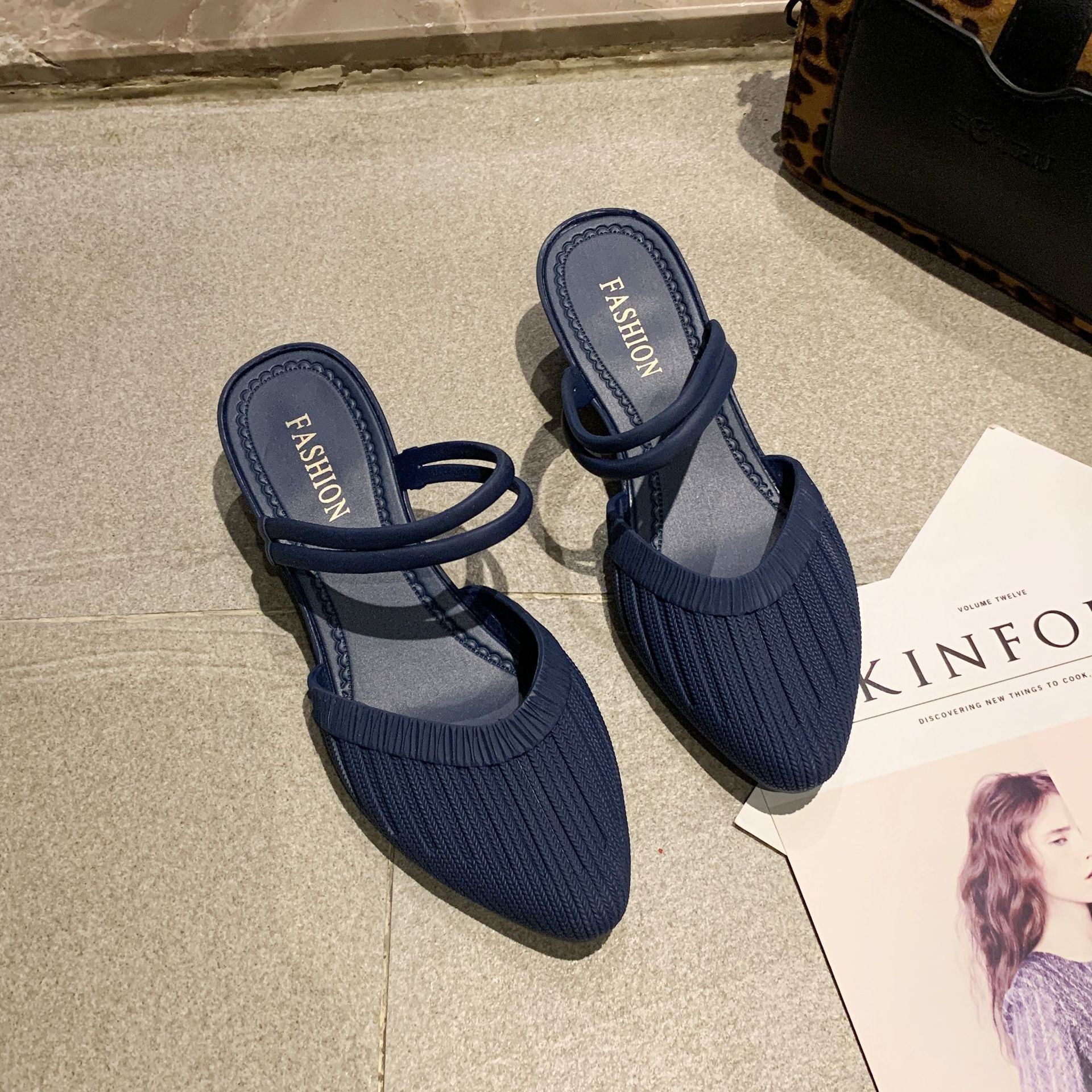 Lenteproducten sandalen met dubbele functie, veelzijdige, schuine hak, gesloten teen, kunststof antislip jelly damessandalen: Blauw / 39