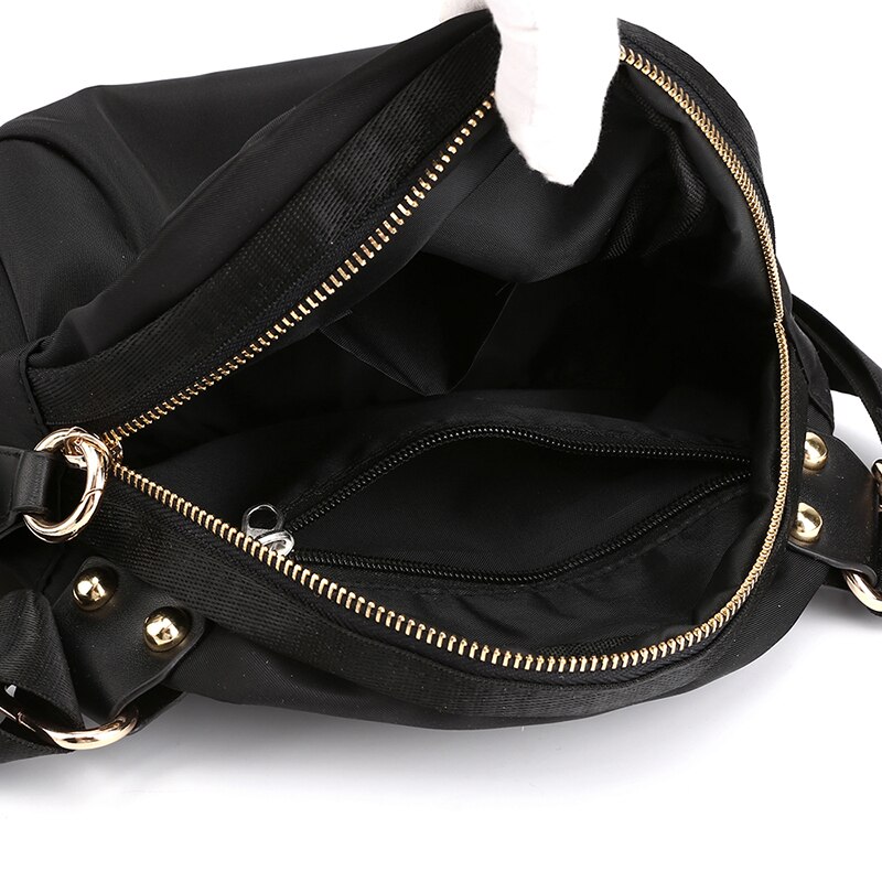 Piler Dam Magväska - Vattentät Nylon - Casual Stil - Längd 25cm - Rem 70cm