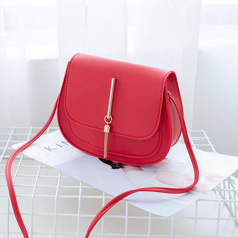PU Leather Women's Shoulder Bag Autumn Small Lady Messenger Bag Mobile Phone Coin Purse Metal Tassel Soft Leather Saddle Bag: red