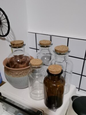 Glass bottle lab glass vial with cork stopper sealed medicine bottles jar