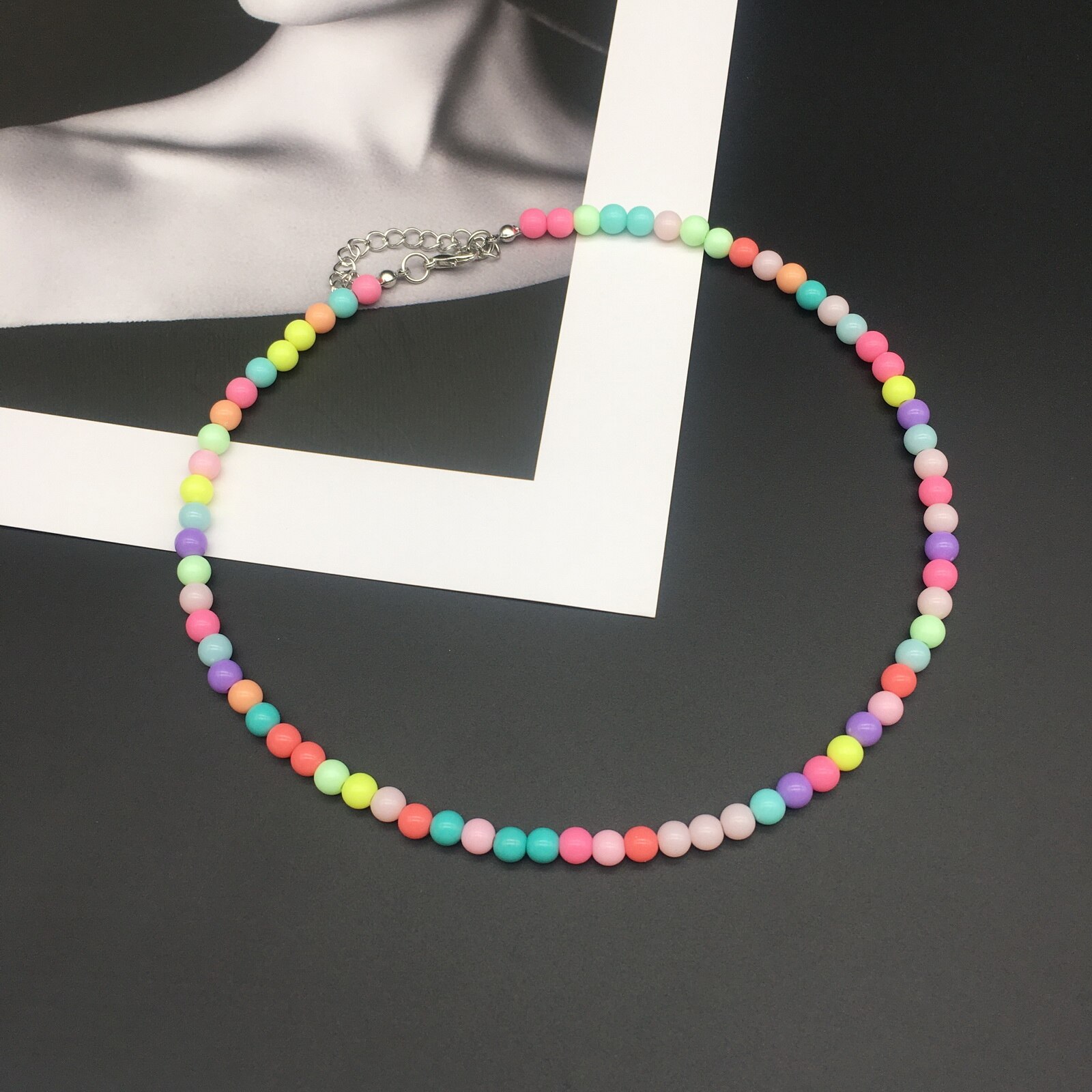 Collar De Cuentas De Pl stico De Colores Para Muje Grandado Collar De Cuentas De Pl stico De Colores Para Muje Grandado