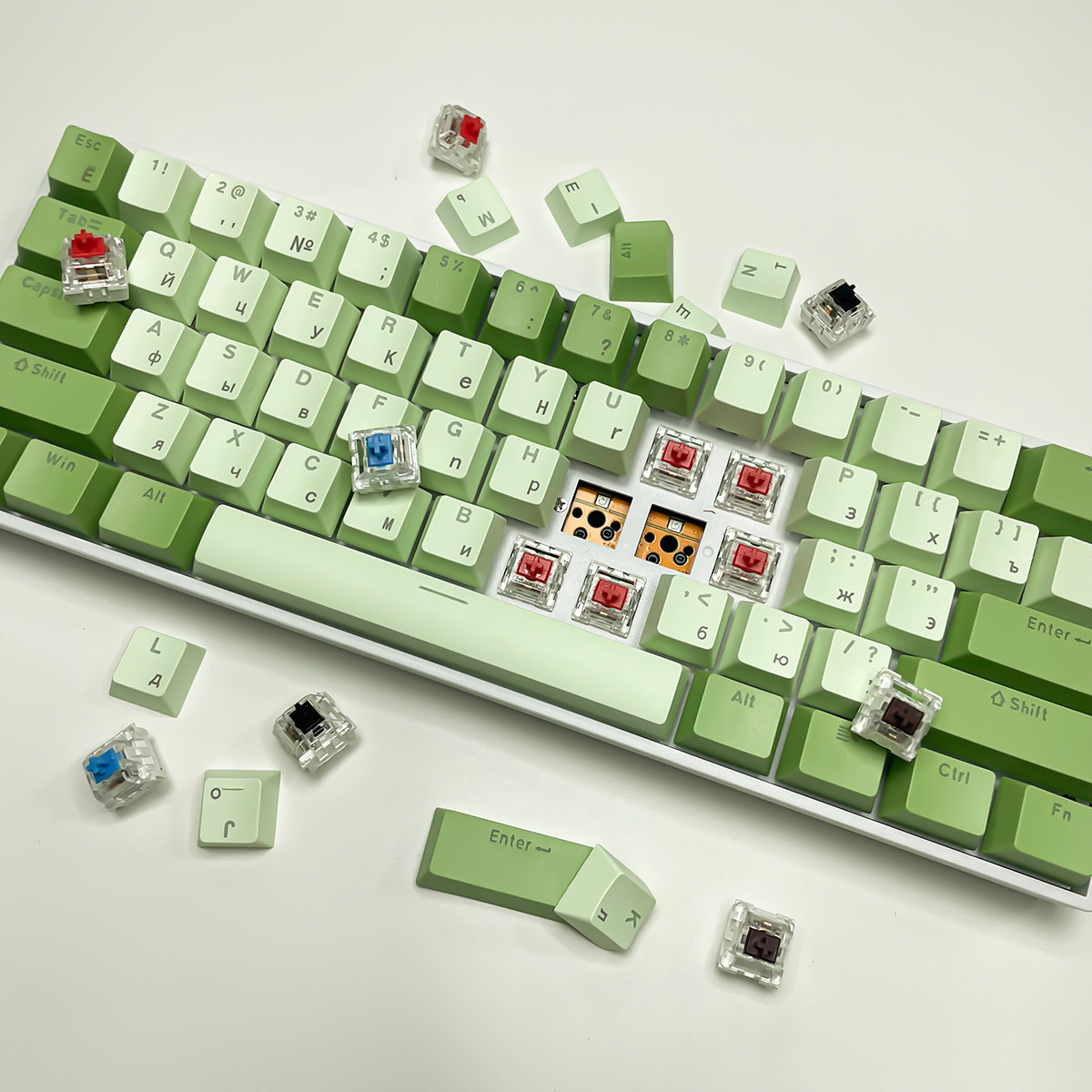 Russian Mechanical Keyboard with Cherry Matcha Shimmer Blueberry Theme Red Black Blue Brown Switch RGB Light Mechanical Keyboard