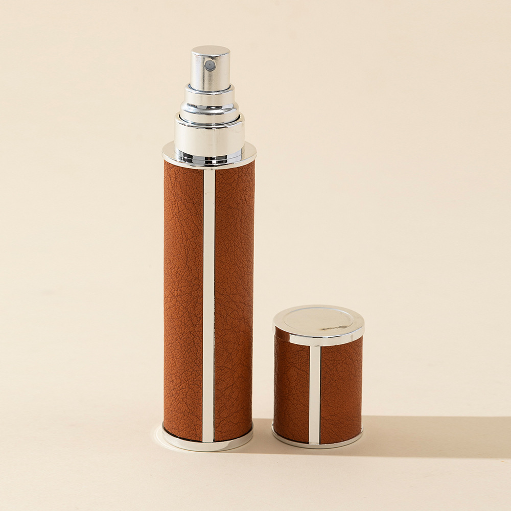 10ml leren parfumverstuivers, draagbare flesjes voor vloeibare cosmetica, mini-parfumflesjes voor op reis, navulbare lege spuitfles: Bruin