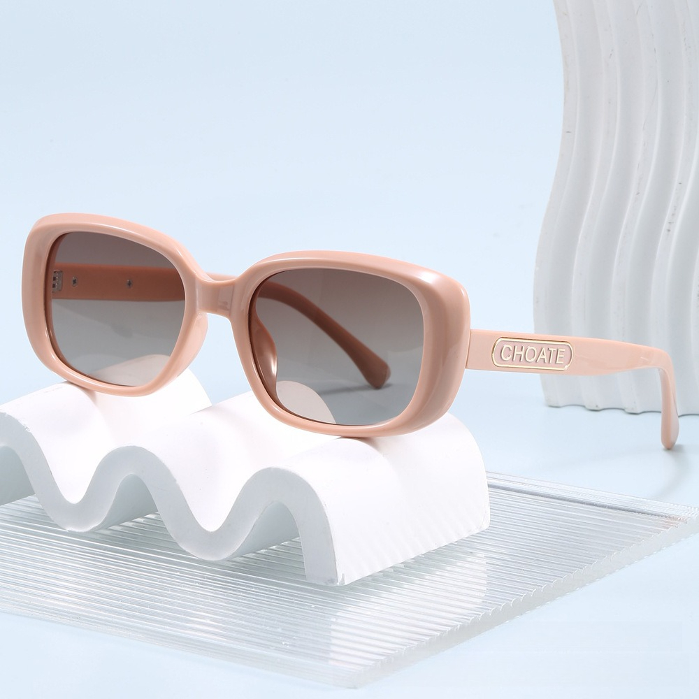 ‌ 2025 Gafas de sol cuadradas retro: montura pequeña polarizada UV400, tonos unisex elegantes vintage para estilo urbano y diaria ‌