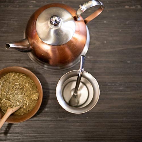 Yerba mate-setet innehåller dubbelväggiga 18/8 mate-tekoppar i rostfritt stål, en bombilla mate (halm), en rengöringsborste (trä ,230ml)