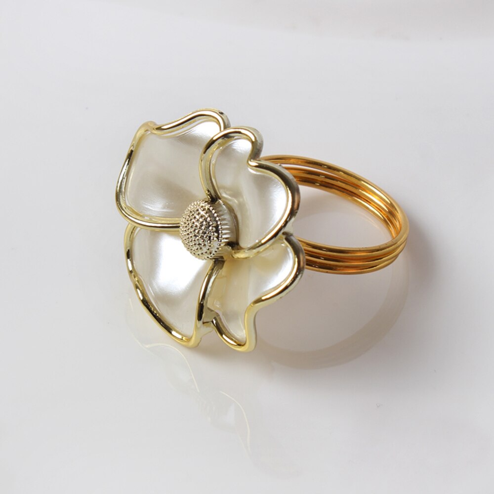 6PCS Metal Modern White Magnolia Flower Napkin Ring Hotel Western Restaurant Desktop Decoration Napkin Ring Party Wedding Decora