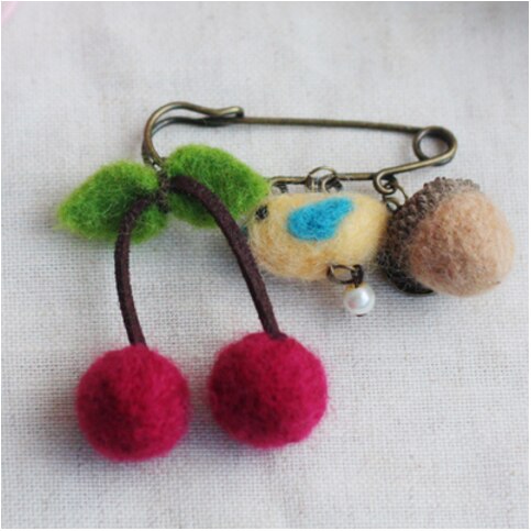 Doll's Brooch wool needlepoint kit wool felt needle felting pendant craft needlecraft DIY handmade: Dark Khaki