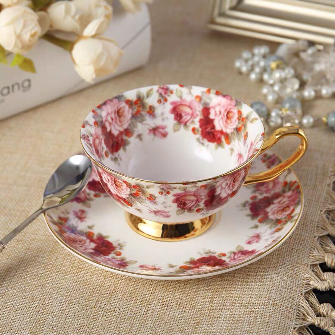 Europe Noble Bone China Coffee Cup Saucer Spoon Set 200ml Luxury Ceramic Mug Top-grade Porcelain Tea Cup Cafe Party Drinkware: flower D 3-piece set