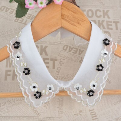 Chemise et faux col pour femmes | , fait à la main, faux col, accessoires de décoration en dentelle avec strass, collier cravate: A13