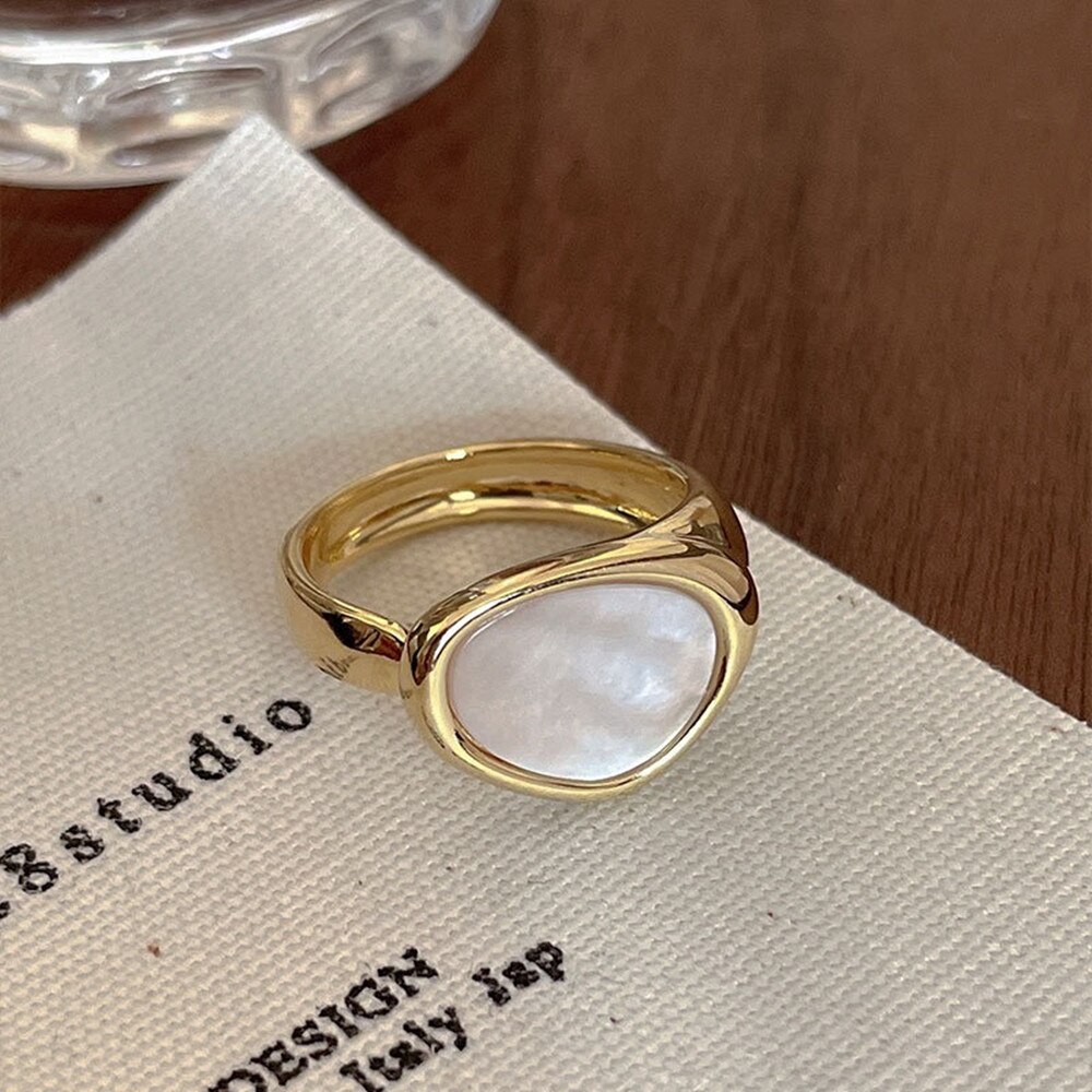 Vintage Persoonlijkheid Europa En Amerikaanse Emerald Ring Voor Vrouwen Gevoel Van Senior Gevoel S925 Koperen Ring Mode-sieraden: B