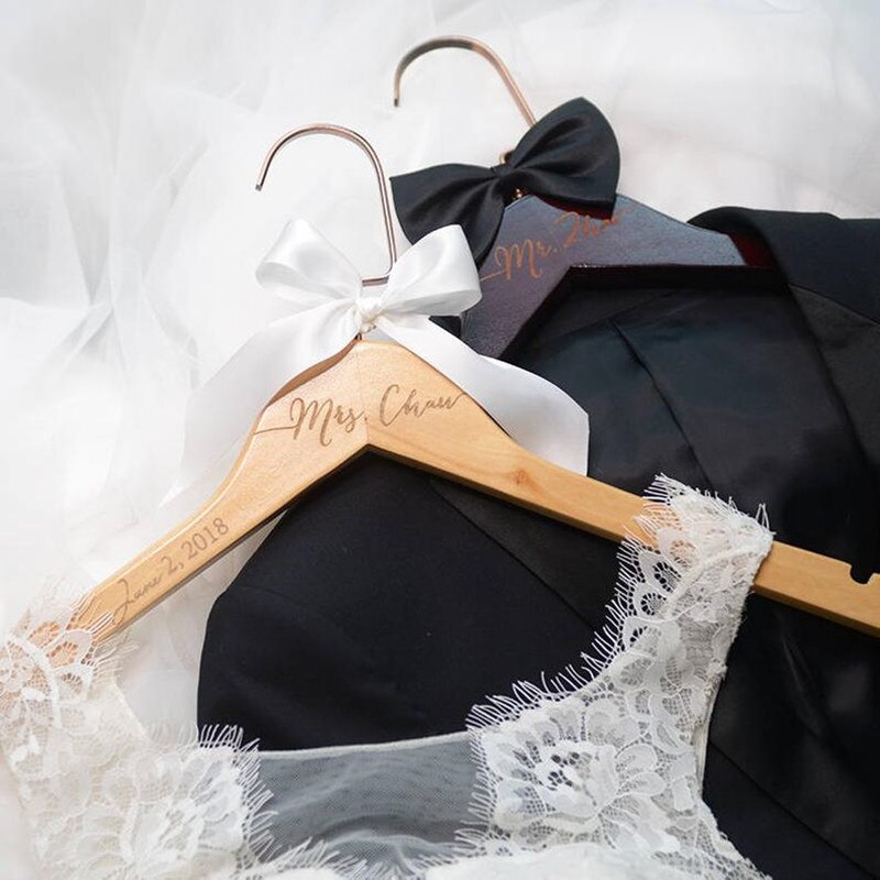 Percha personalizada para vestido de novia y novio, percha de boda con nombre, perchas de madera para boda, de ducha, perchas para abrigos de dama de honor