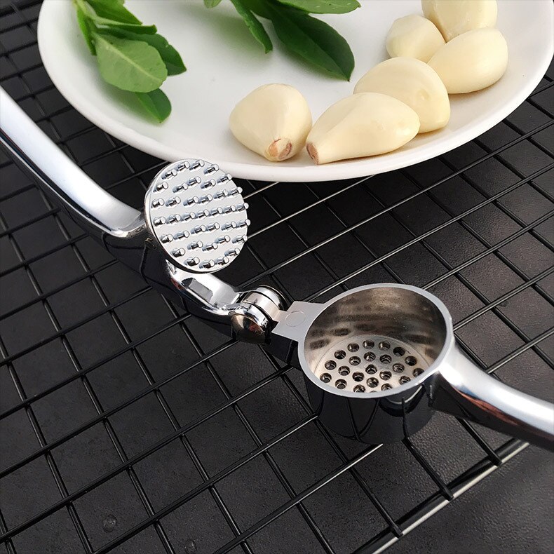 Kitchen Garlic Press Heavy Crush Garlic Soft-Handled Easy to Clean and Highly Durable