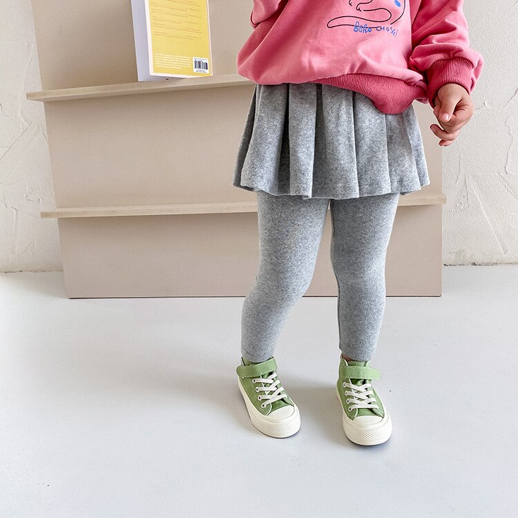 Automne mignon filles couleur unie plissé jupe-culotte bébé fille coton tout-match jupe avec leggings: Gris / 2T