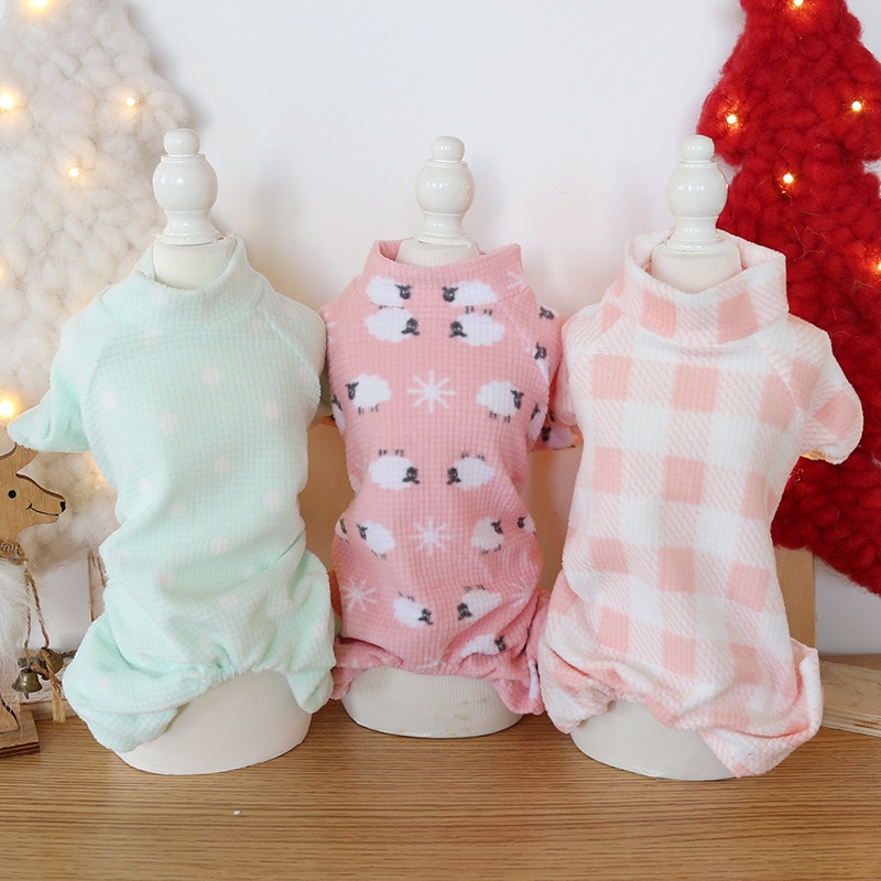 Monivärinen superlämmin nelijalkainen koirapyjamat syksyyn ja talveen uusimmat pehmeät ruudulliset pyjamat hengittävät koiranvaatteet